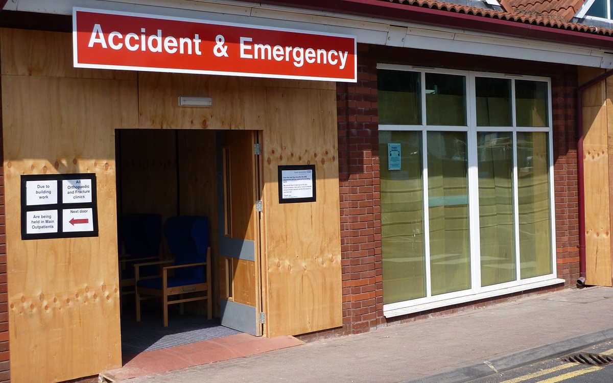 accident-emergency-entrance Accident and Emergency entrance